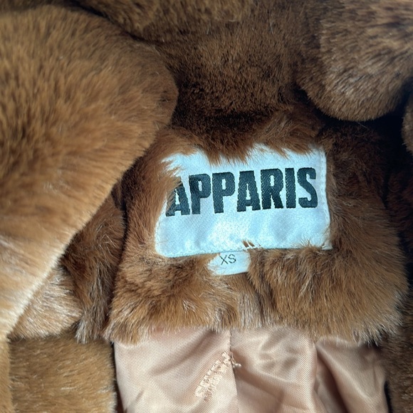 Brown faux fur Apparis coat lightly worn size xs - Picture 2 of 3